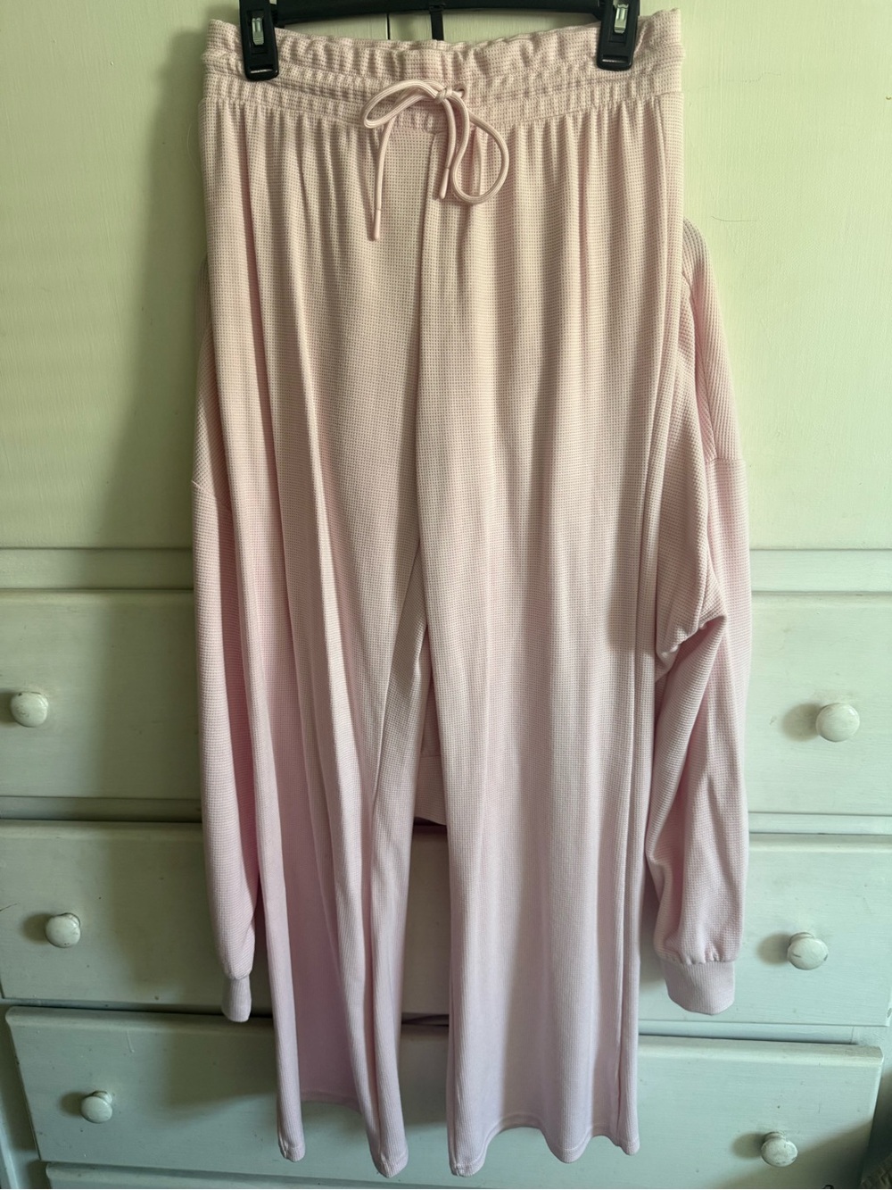 Light Pink Women's Hooded Lounge Set — Soft Zip-Front Top & Matching Pants - Picture 3 of 6